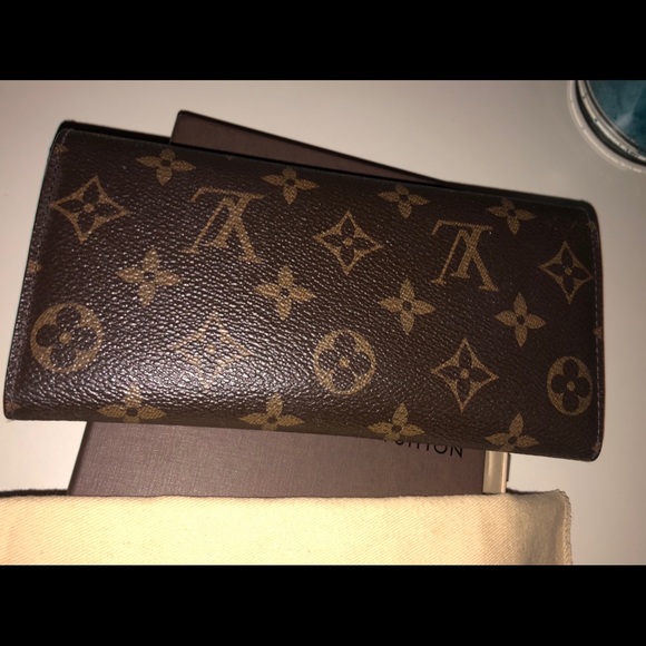 Authentic Louis Vuitton Emilie wallet - Picture 3 of 6